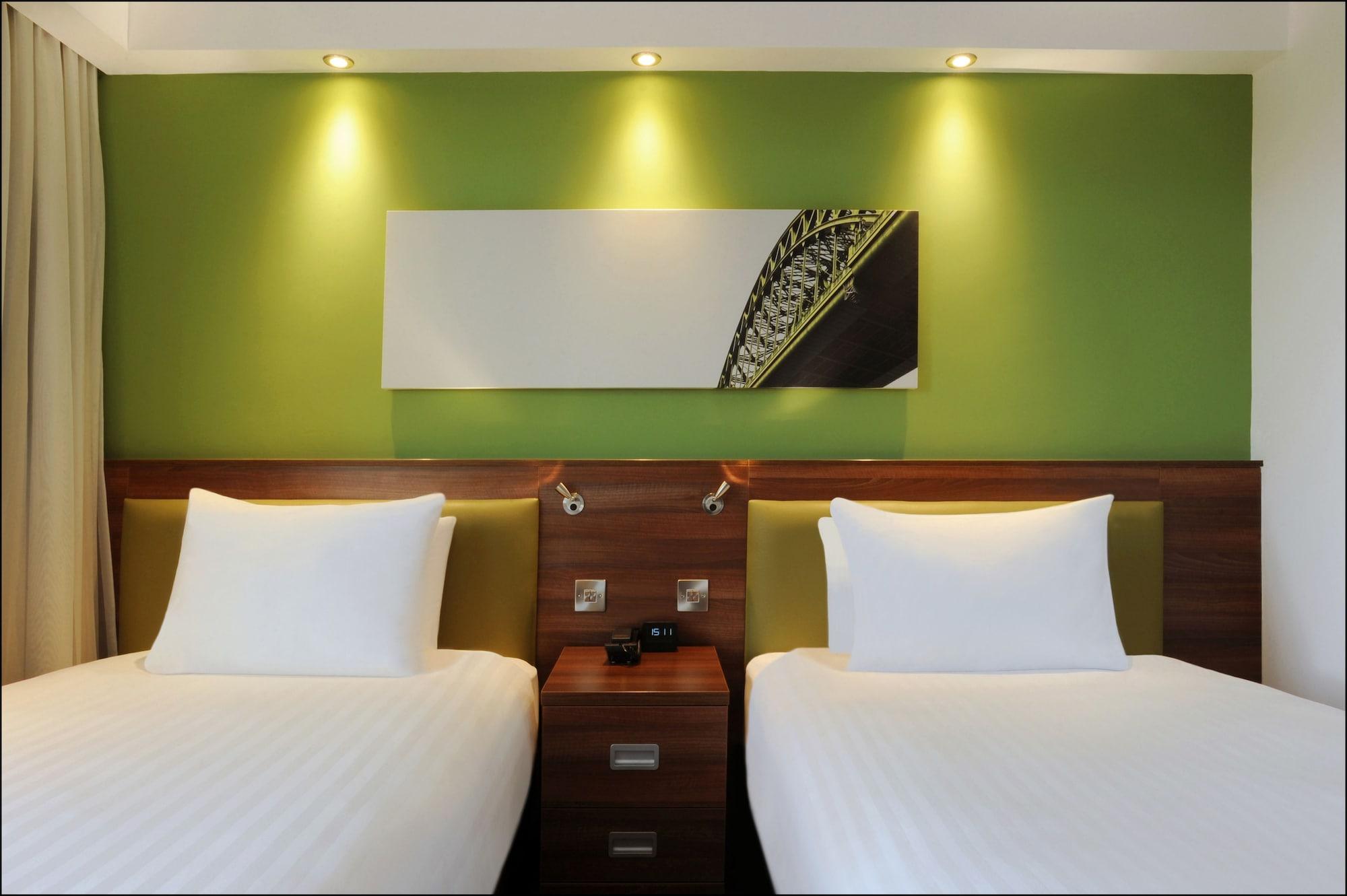 Hampton By Hilton Newcastle Hotel Bagian luar foto
