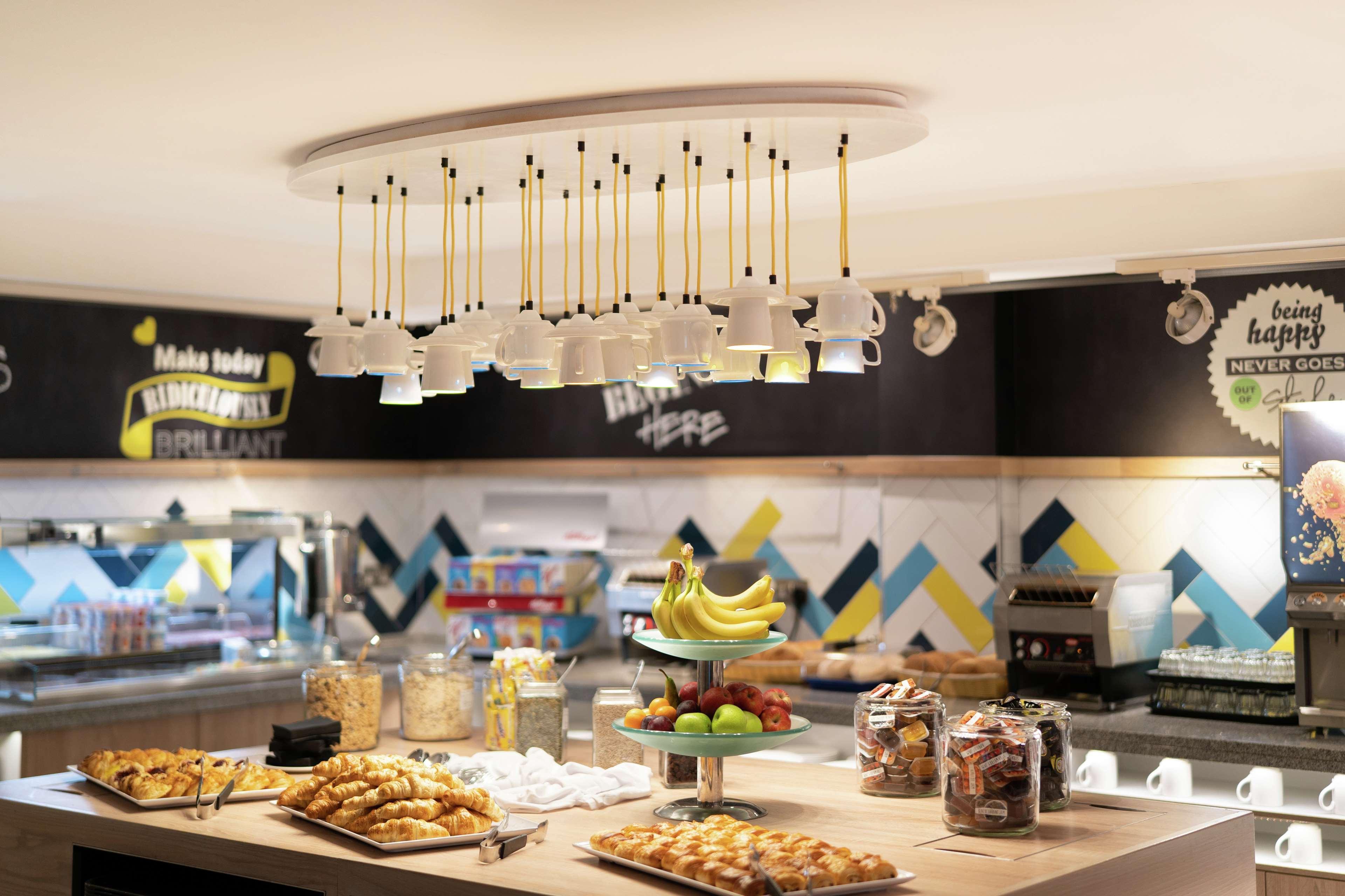 Hampton By Hilton Newcastle Hotel Bagian luar foto