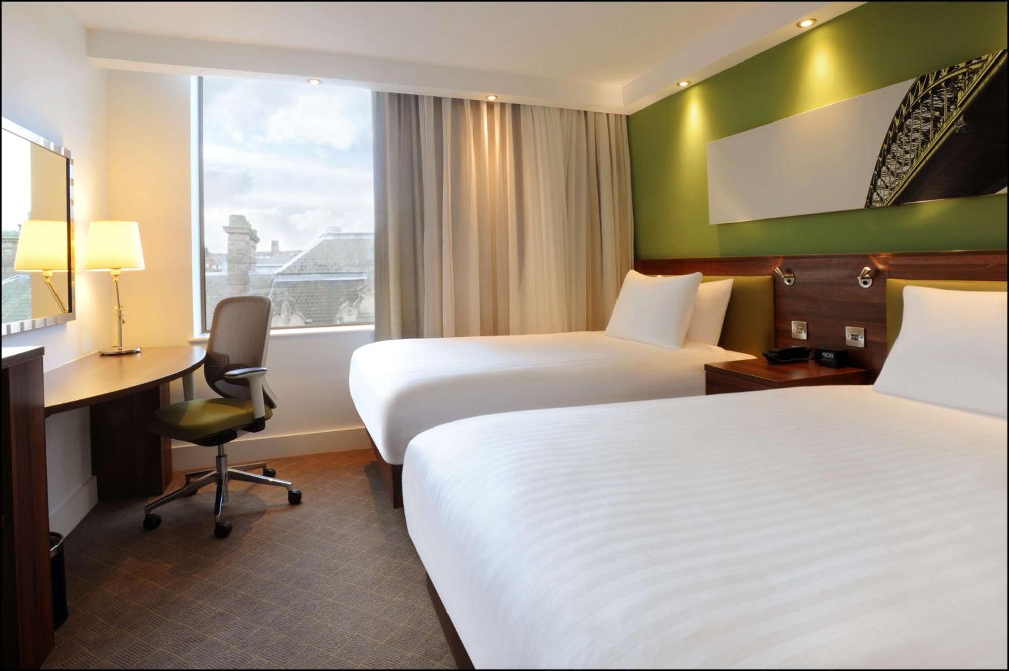 Hampton By Hilton Newcastle Hotel Bagian luar foto